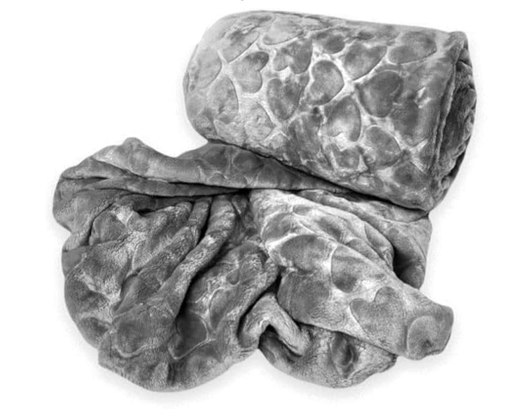 Heart-Pattern Plush Fleece Throw Blanket - Image 2